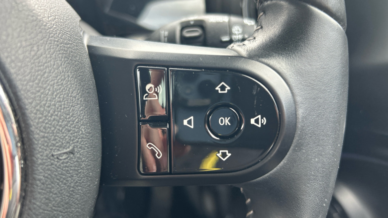 MINI Hatchback 135kW Cooper S Level 3 33kWh 3dr Auto Electric Hatchback